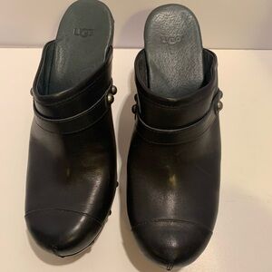 UGG Australia Clog Mules Size 10 Black Leather Shearling Lined StuddedHeels